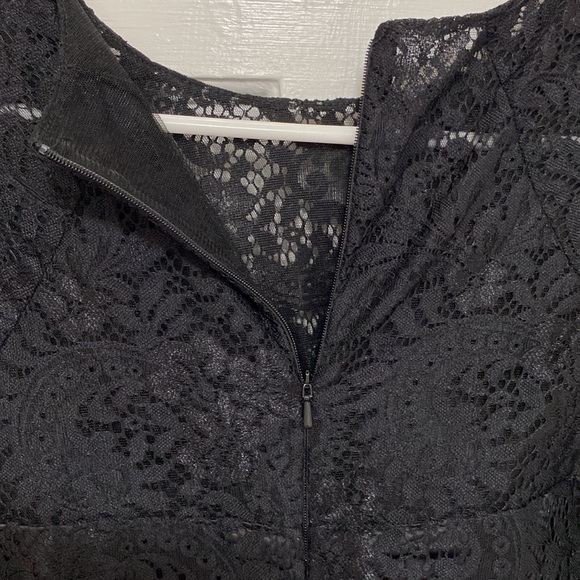 Snug as a 🐞 bug. I could not zip it! - Picture 5 of 7